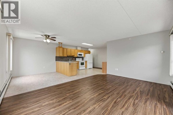 3pc Bathroom - 210, 4514 54 Avenue, Olds, AB T4H1W5 Photo 5