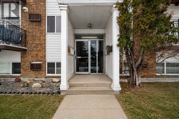 Dining room - 210, 663 12 Street Nw, Medicine Hat, AB T1A7M1 Photo 4