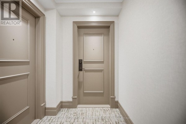 Primary Bedroom - 210 - 10 Old Mill Trail, Toronto, ON M8X2Y9 Photo 5