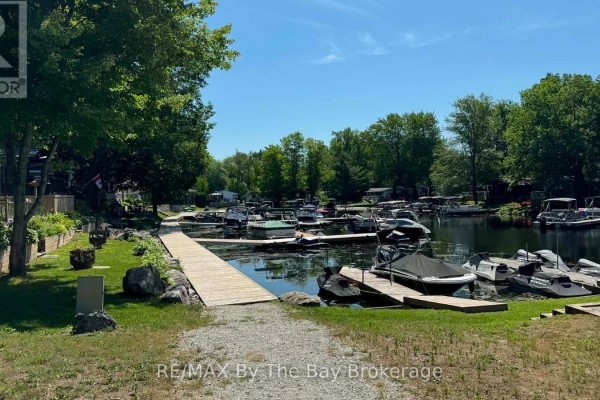 210 - 1082 Shamrock Marina Road, Gravenhurst, ON P0E1N0 Photo 4