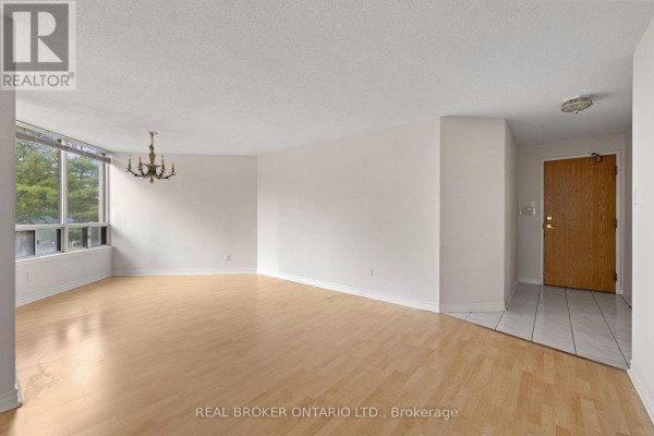 210 - 1101 Steeles Avenue W, Toronto, ON M2R3W5 Photo 5
