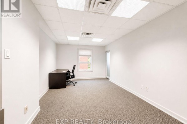 210 - 111 Sherwood Drive, Ottawa, ON K1Y3V1 Photo 4