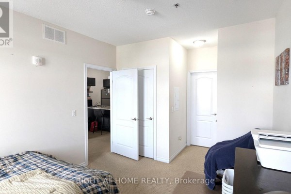 210 - 1360 Costigan Road, Milton, ON L9T0Y8 Photo 4