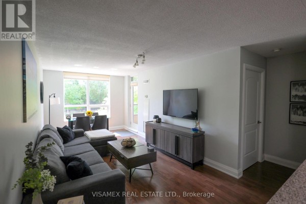 Living room - 210 - 20 North Park Road, Vaughan, ON L4J0G7 Photo 5