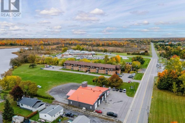 210 - 220 Kenyon Street, North Glengarry, ON K0C1A0 Photo 4