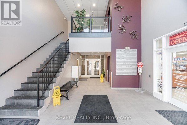 210 - 330 Bronte Street S, Milton, ON, photo 3