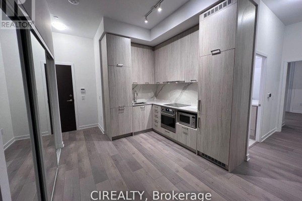 Dining room - 210 - 38 Honeycrisp Crescent, Vaughan, ON L4K0M8 Photo 2