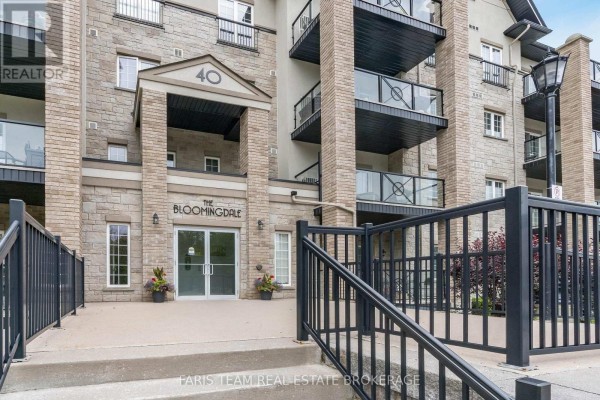 210 - 40 Ferndale Drive S, Barrie, ON, photo 2