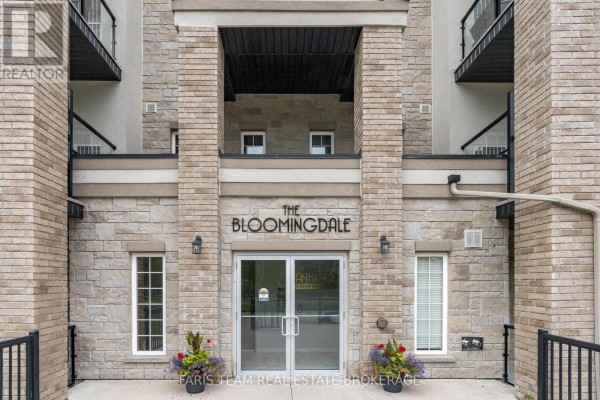 210 - 40 Ferndale Drive S, Barrie, ON, photo 3