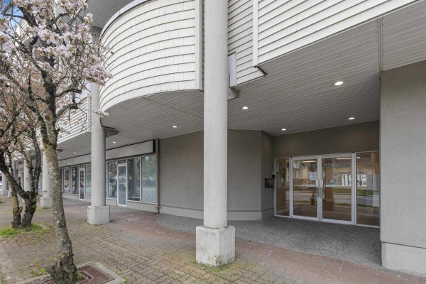 210 13771 72a Avenue, Surrey, BC, photo 2