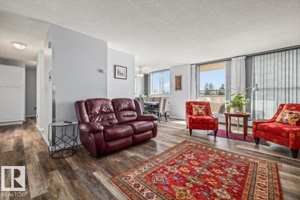 Primary Bedroom - #210 13910 Stony Plain Rd Nw, Edmonton, AB T5N3R2 Photo 4
