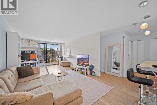 210 141 W 13th Street, North Vancouver, BC V7M1N5 Photo 5