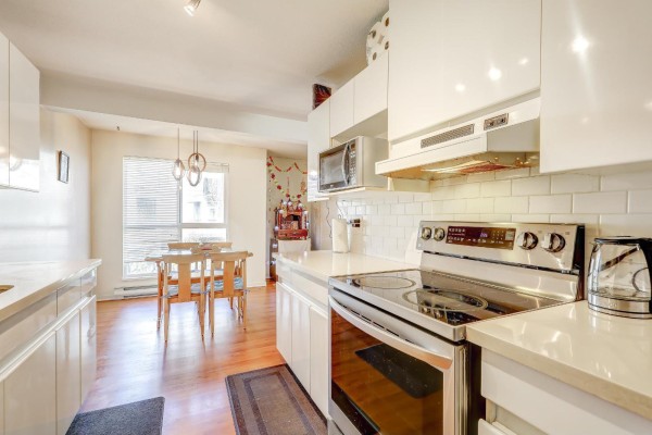 210 14980 101a Avenue, Surrey, BC, photo 3
