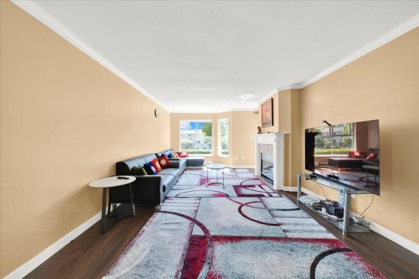 210 15130 108 Avenue, Surrey, BC, photo 2