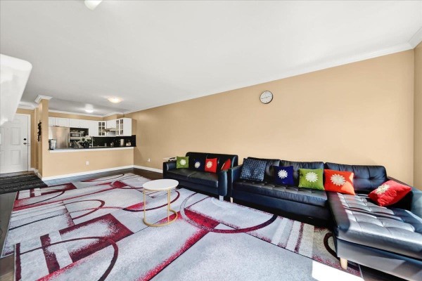 210 15130 108 Avenue, Surrey, BC, photo 3