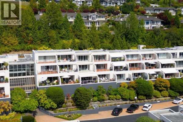 210 2274 Folkestone Way, West Vancouver, BC V7S2X7 Photo 3