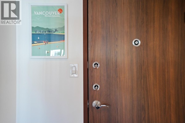 210 2450 Cornwall Avenue, Vancouver, BC V6K1B8 Photo 2
