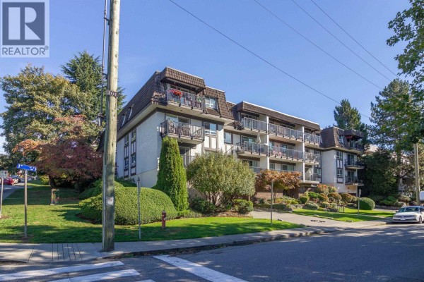 210 270 W 1st Street, North Vancouver