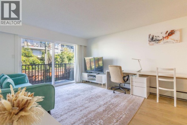 210 270 W 1st Street, North Vancouver, BC V7M1B4 Photo 2