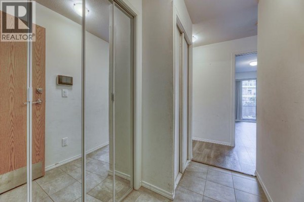 210 2915 Glen Drive, Coquitlam, BC V3B7H8 Photo 4