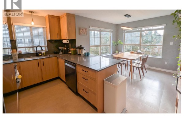 210 2958 Silver Springs Boulevard, Coquitlam, BC V3E3R9 Photo 3