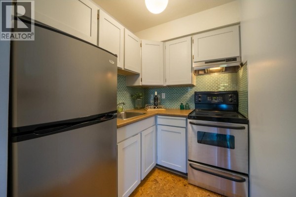 210 3465 Glen Drive, Vancouver, BC V5V4S5 Photo 2