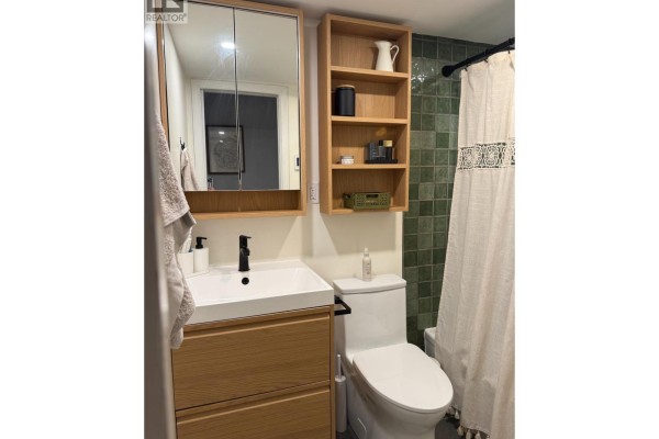 210 3465 Glen Drive, Vancouver, BC V5V4S5 Photo 4