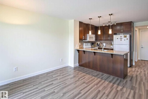 #210 3670 139 Av Nw, Edmonton, AB T5Y3N5 Photo 5