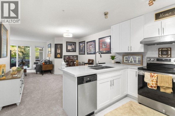 210 4768 Brentwood Drive, Burnaby, BC V5C0C7 Photo 5