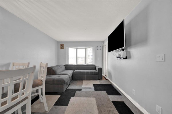 210 5454 198 Street, Langley, BC V3A1G2 Photo 5