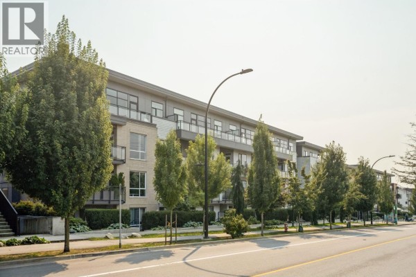 210 625 E 3rd Street, North Vancouver, BC V7L1G6 Photo 2