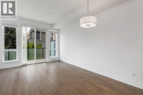 210 6533 Mckay Avenue, Burnaby, BC V5H2V5 Photo 4