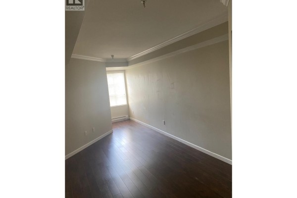 210 6991 Victoria Drive, Vancouver, BC V5P3Y7 Photo 4