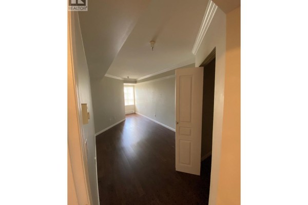210 6991 Victoria Drive, Vancouver, BC V5P3Y7 Photo 5