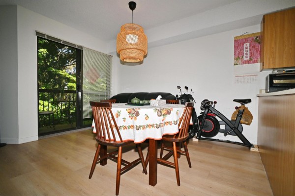 210 7144 133b Street, Surrey, BC V3W8A4 Photo 3
