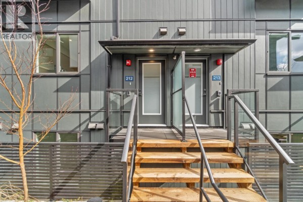210 7161 17th Avenue, Burnaby, BC V3N0K1 Photo 4