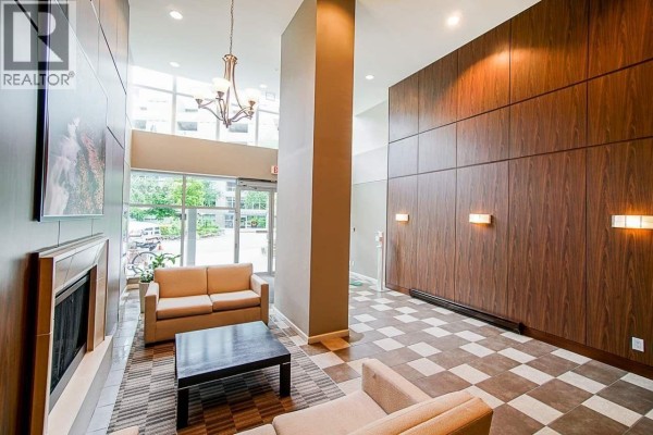 210 9232 University Crescent, Burnaby, BC V5A0A3 Photo 3