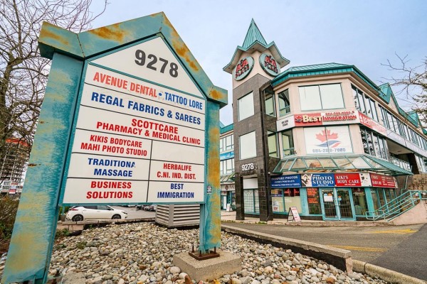 210 9278 120 Street, Surrey, BC V3W4B8 Photo 4