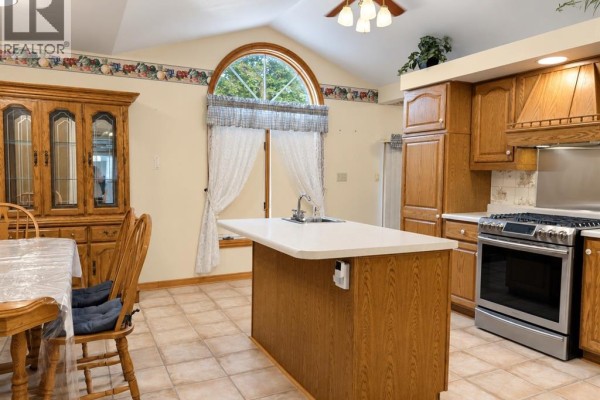 Laundry room - 210 Adelaide Street South, Chatham, ON N7M4R9 Photo 5