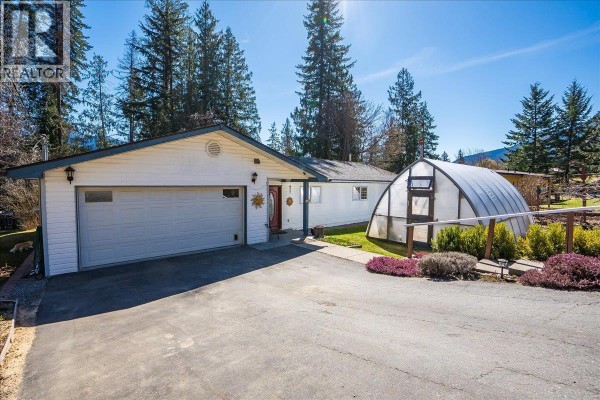 210 Bayview Street, Kaslo Photo 2