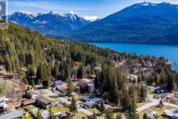 210 Bayview Street, Kaslo Photo 4
