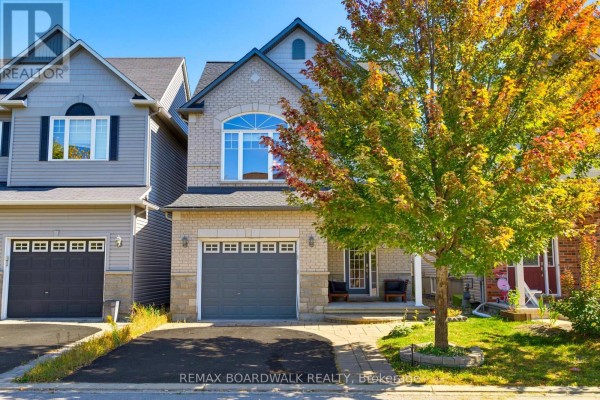 210 Broxburn Crescent, Ottawa, ON K2J0N7 Photo 2