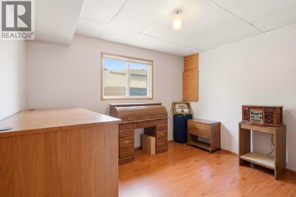 Bedroom - 210 Felix Road, Kelowna, BC V1X7C9 Photo 4