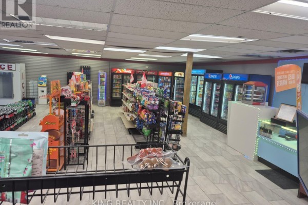 210 Front Street, Quinte West, ON, photo 2