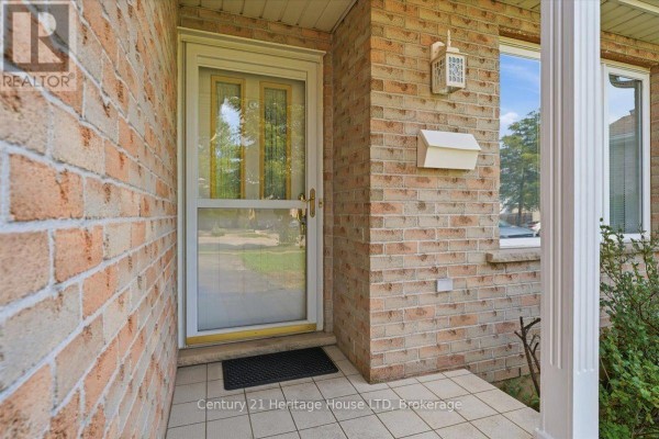Bedroom - 210 Oakcrest Avenue, Welland, ON L3C7K3 Photo 4