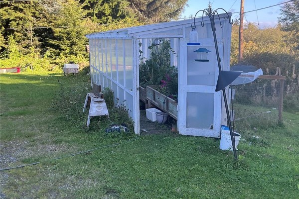 Bathroom - 210 Poplar Rd, Alert Bay, BC V0N1A0 Photo 3