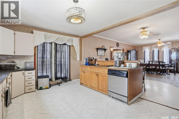Kitchen - 210 Railway Avenue, Mortlach, SK S0H3E0 Photo 3
