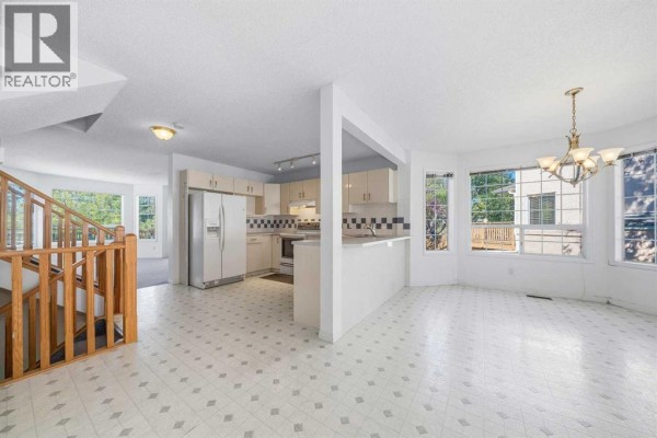210 Scenic Acres Terrace Nw, Calgary Photo 4