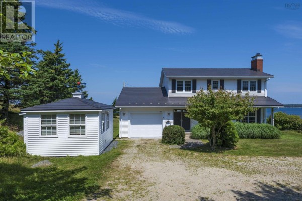 Living room - 210 South Cove Drive, Feltzen South, NS B0J2X0 Photo 3