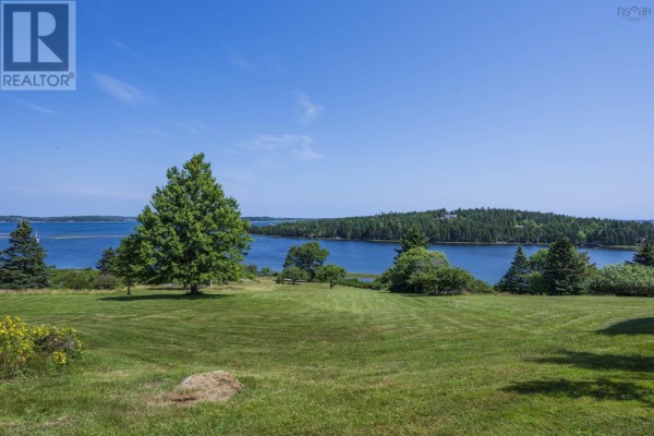 Family room - 210 South Cove Drive, Feltzen South, NS B0J2X0 Photo 5